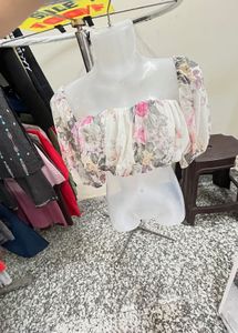 Floral Print Puff Sleeve Crop Top