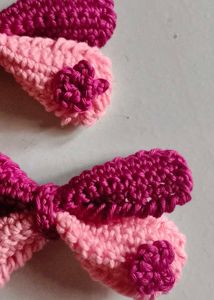 Crocheted Bow Hair Clips