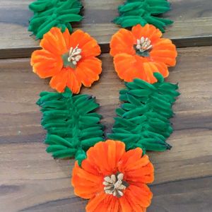 Decorative Floral Garland Necklace