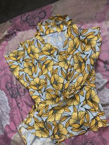 Chic Yellow Floral Print Top