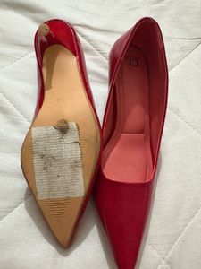 Carlton london kitten heels