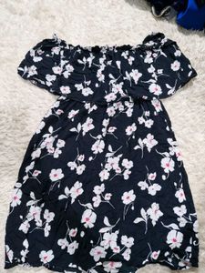 Chic Off-Shoulder Floral Midi Dress