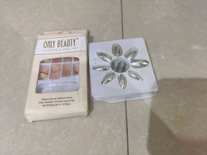 Only Beauty Press-On Nails Set