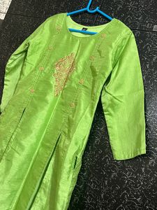 Parrot Green