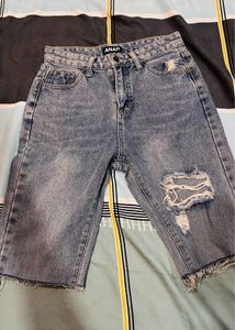 Distressed Denim Capri Jeans