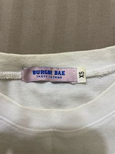 white basic crop tee