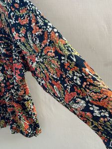 Chic Floral Print Long Sleeve Top