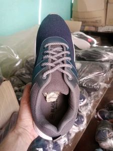 NEW NO USED SPORTS SHOES FOR MEN.