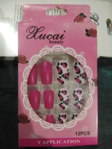 Xucai Beauty Press-On Nail Set