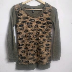 Stretchable Light Woollen Top
