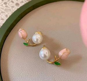 Cute Tulip Pearl Earrings