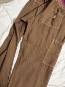 Pull &amp; Bear Brown Cargo Pants Original | Size L