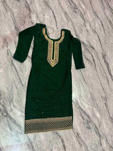 Elegant Emerald Kurta with Gold Embellishments