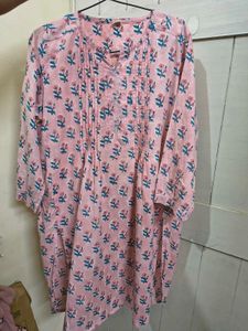 L size Pretty Pink Floral Kurta cotton kurti 🩷