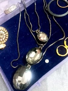 Assorted Royal Jewelry Collection 🖤