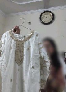 Elegant White &amp; Gold Embroidered Kurta Set