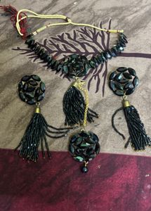 Elegant Black Stone Jewellery Set