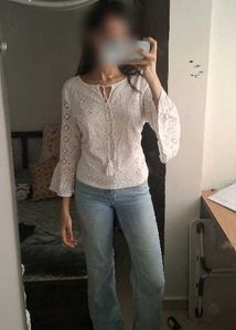 Chic White Lace Bell Sleeve Top