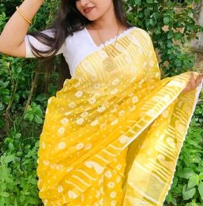 Yellow 💛 Beautiful Saree