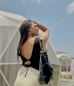 BACKLESS BLACK TOP