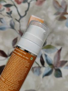 The Derma co 1% Hyaluronic Sunscreen Aqua gel