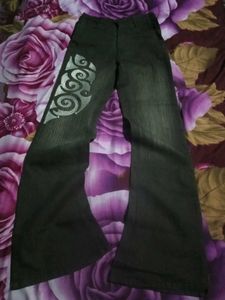 RARE Y2K EMBROIDERED BELL BOTTOM JEANS