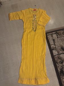 mirrored yellow straight women kurti
