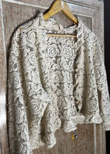🤍🦢LAST DAY OFFER⚡️ 🎀💅Vintage Lace Bolero shrug