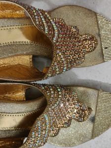 Gold party wear slippers