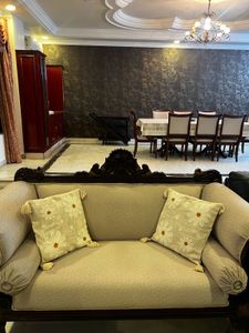 Decorative Daisy Pillow Cover-2