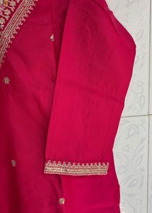 Beautiful Pink Kurta Set with Intricate Embroidery