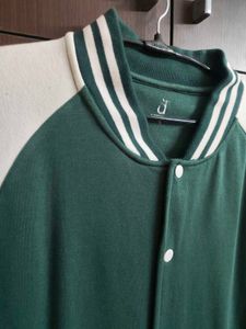 Deezeno Varsity Jacket - Stylish &amp; Comfortable