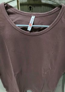 Classic brown crew neck t-shirt