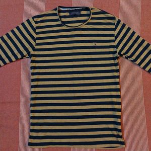 Stripe Tee (Round Neck) 💱PRICE NEGOTIABLE