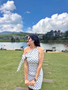 Chic Polka Dot One-Shoulder Dress