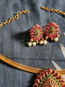 Elegant Gold Plated Necklace &amp; Earrings Set