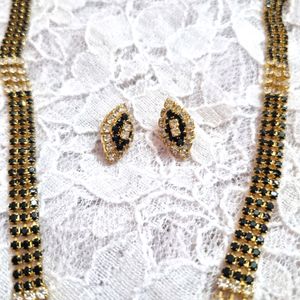 220. Black And White Stone Studded Jewellery Set