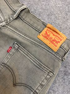 Stylish Levi’s Grey Denim Jeans