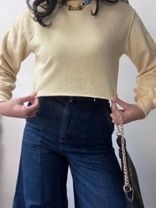 H&amp;M Cropped butter Yellow Sweatshirt