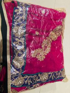 Designer Saari