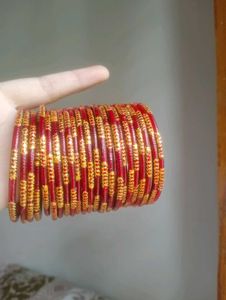 Red & Gold Glass Bangles Set
