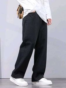 Men’s Urban Jet Black Loose Fit Jeans