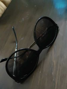 Idee Black Sunglasses