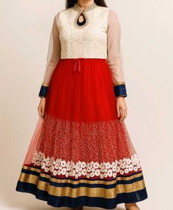 girl's lahenga / long dress ✨ (chain defect)