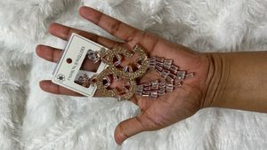new unused Sparkling AD Statement Earrings