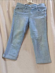 Light Wash Cropped Denim Jeans