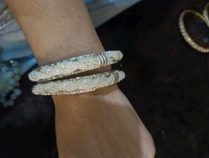 Elegant Bangles Set