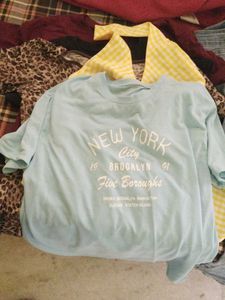 5 y2k top and t shirt combo New York City Graphic