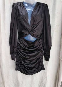 I. Chic Black Ruched Satin Dress