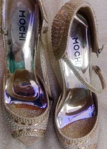 Sparkling Gold Heels - Perfect for Occasions